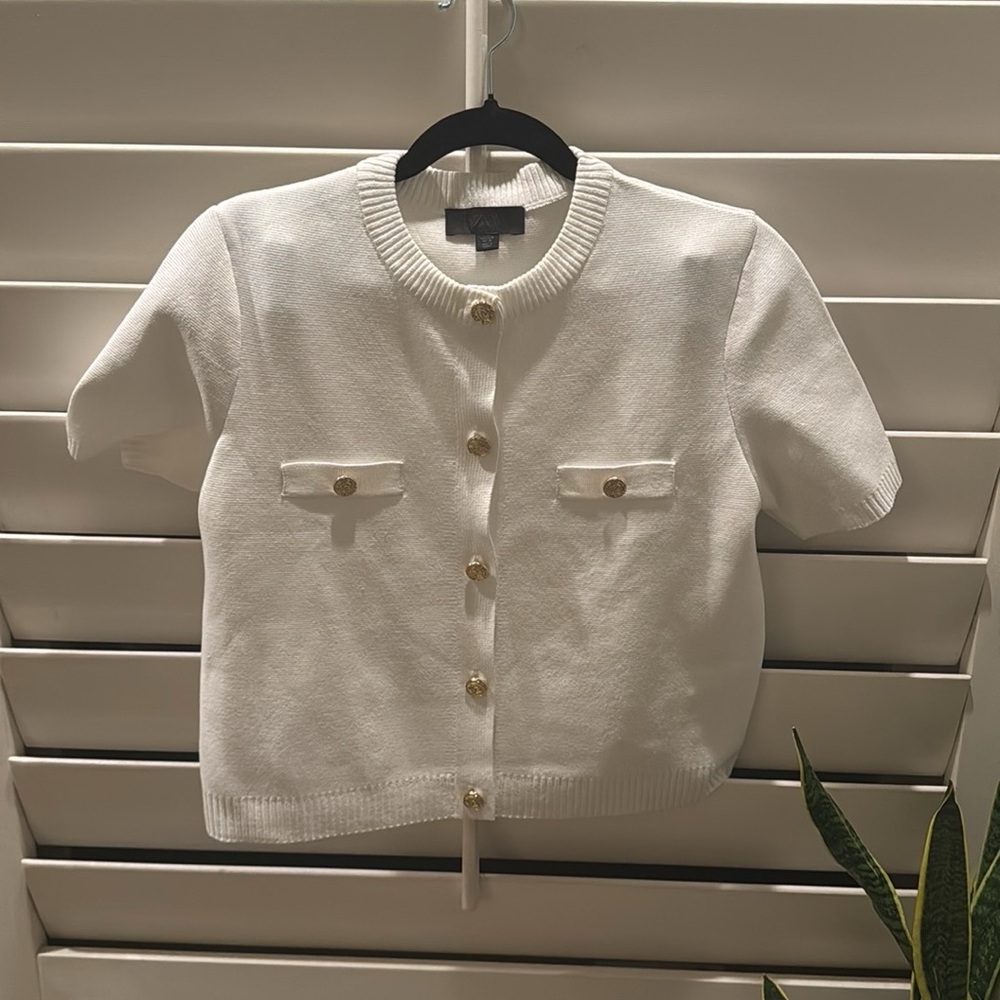 Zara White Short-Sleeve Knit Cardigan with Gold Buttons